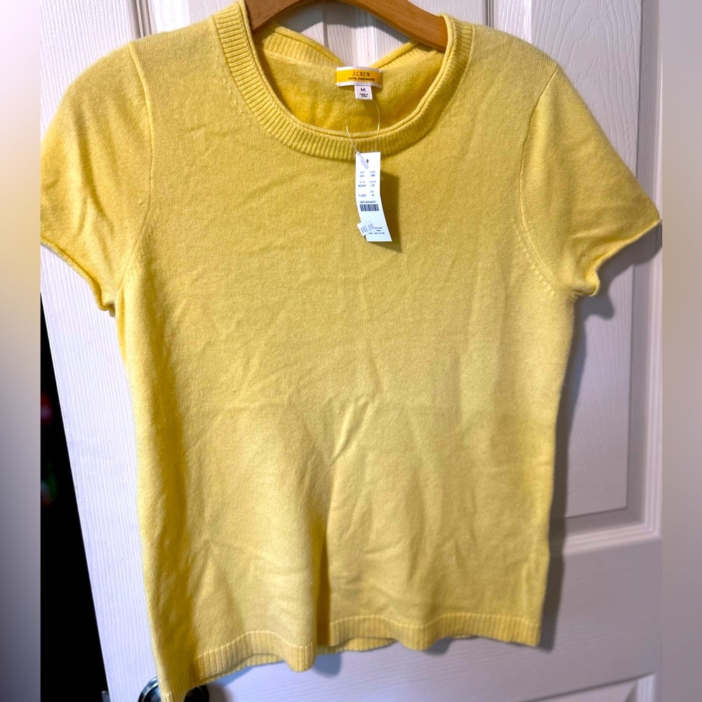 J crew beautiful 100% cashmere sweater in lemon yellow color.